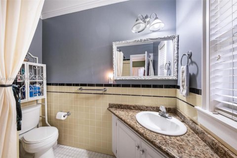 House in Miami, Florida 3 bedrooms, 150.87 sq.m. № 2080306 - photo 5