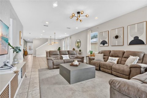 House in Kissimmee, Florida 11 bedrooms, 438.78 sq.m. № 2167346 - photo 18