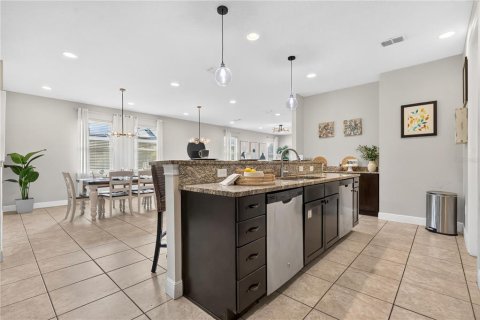 House in Kissimmee, Florida 11 bedrooms, 438.78 sq.m. № 2167346 - photo 9