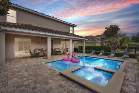 House in Kissimmee, Florida 11 bedrooms, 438.78 sq.m. № 2167346 - photo 2