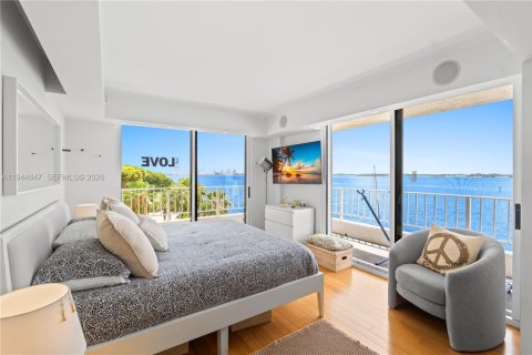Condo in Miami, Florida, 2 bedrooms  № 2152841
