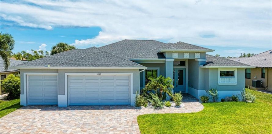 House in Rotonda, Florida 3 bedrooms, 201.6 sq.m. № 846940