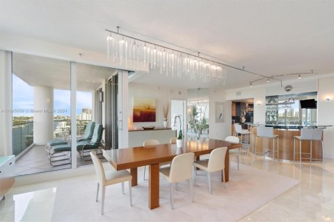 Condo in Fort Lauderdale, Florida, 3 bedrooms  № 1861367 - photo 18