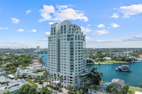 Condo in Fort Lauderdale, Florida, 3 bedrooms  № 1861367 - photo 1