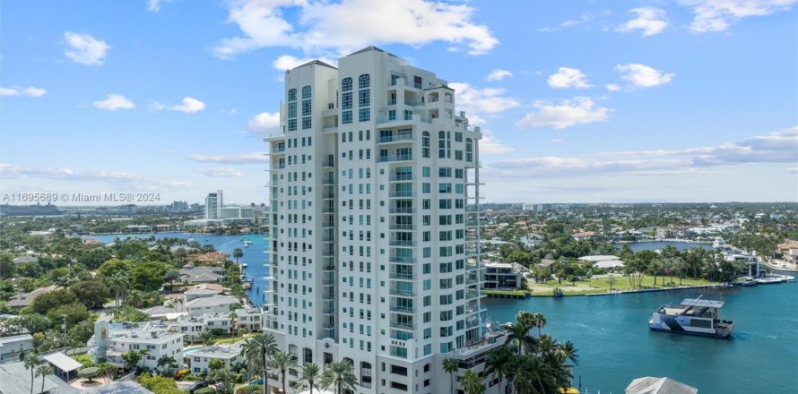 Condo in Fort Lauderdale, Florida, 3 bedrooms  № 1861367