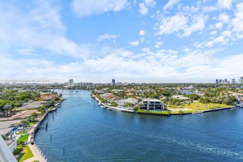 Condo in Fort Lauderdale, Florida, 3 bedrooms  № 1861367 - photo 10