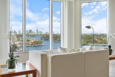 Condo in Fort Lauderdale, Florida, 3 bedrooms  № 1861367 - photo 8