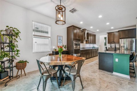 Casa en venta en Wesley Chapel, Florida, 5 dormitorios, 328.04 m2 № 1913449 - foto 26