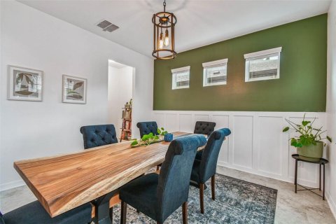 Casa en venta en Wesley Chapel, Florida, 5 dormitorios, 328.04 m2 № 1913449 - foto 10