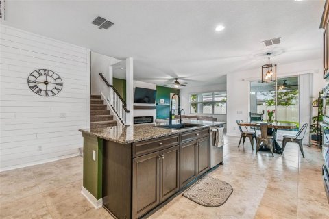 Casa en venta en Wesley Chapel, Florida, 5 dormitorios, 328.04 m2 № 1913449 - foto 17