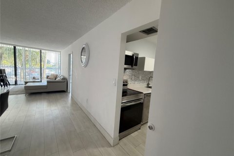 Condo in Aventura, Florida, 2 bedrooms  № 1980508 - photo 19
