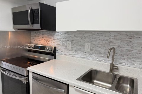 Condo in Aventura, Florida, 2 bedrooms  № 1980508 - photo 4