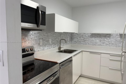 Condo in Aventura, Florida, 2 bedrooms  № 1980508 - photo 7