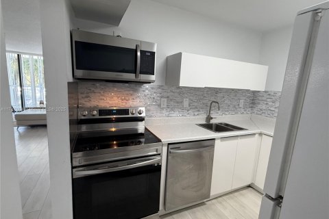 Condo in Aventura, Florida, 2 bedrooms  № 1980508 - photo 8