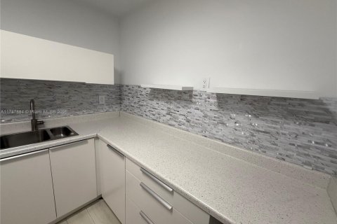 Condo in Aventura, Florida, 2 bedrooms  № 1980508 - photo 11