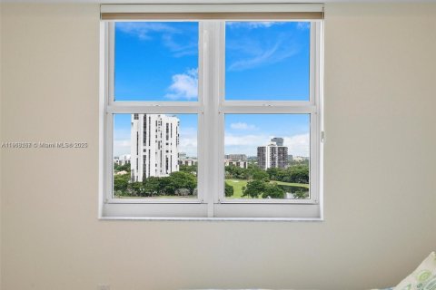 Снять в аренду кондоминиум в Авентура, Флорида 2 спальни, 121.89м2, № 1973005 - фото 23