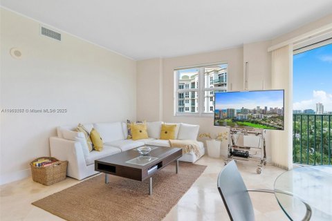 Снять в аренду кондоминиум в Авентура, Флорида 2 спальни, 121.89м2, № 1973005 - фото 3