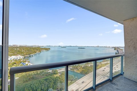 Condominio en venta en Miami, Florida, 1 dormitorio, 70.7 m2 № 2032291 - foto 26