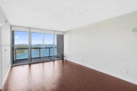 Condominio en venta en Miami, Florida, 1 dormitorio, 70.7 m2 № 2032291 - foto 23