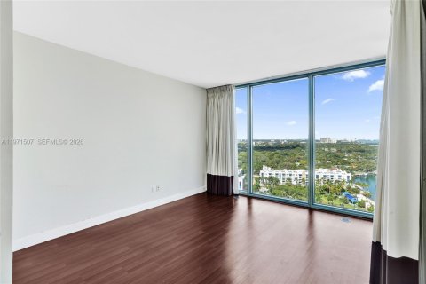 Condominio en venta en Miami, Florida, 1 dormitorio, 70.7 m2 № 2032291 - foto 8