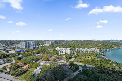 Condominio en venta en Miami, Florida, 1 dormitorio, 70.7 m2 № 2032291 - foto 28