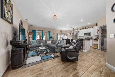 Casa en venta en Kissimmee, Florida, 3 dormitorios, 146.6 m2 № 1903734 - foto 4