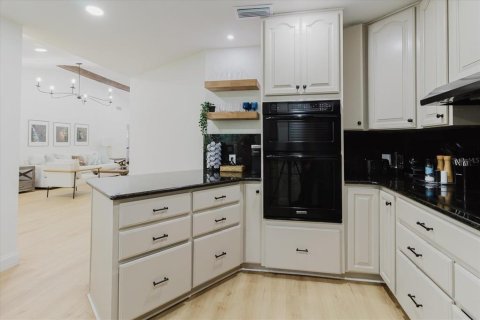 Купить виллу или дом в Ривервью, Флорида 5 комнат, 208.38м2, № 2093540 - фото 19