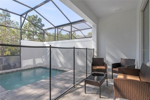 Townhouse in Clermont, Florida 4 bedrooms, 175.4 sq.m. № 2130443 - photo 20