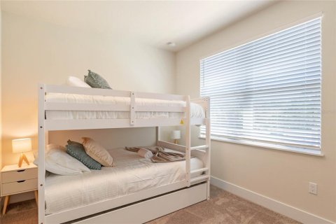Townhouse in Clermont, Florida 4 bedrooms, 175.4 sq.m. № 2130443 - photo 6