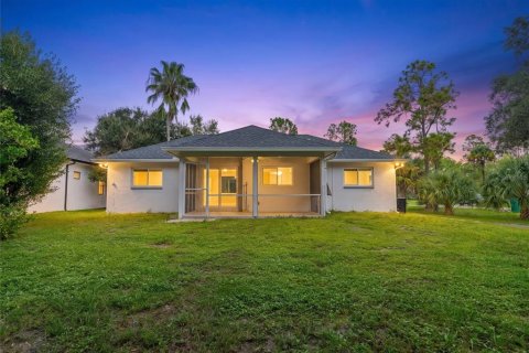 Villa ou maison à vendre à Naples, Floride: 3 chambres, 104.61 m2 № 2410540 - photo 5