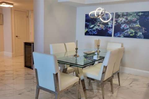 Condo in Pompano Beach, Florida, 2 bedrooms  № 2246780 - photo 7