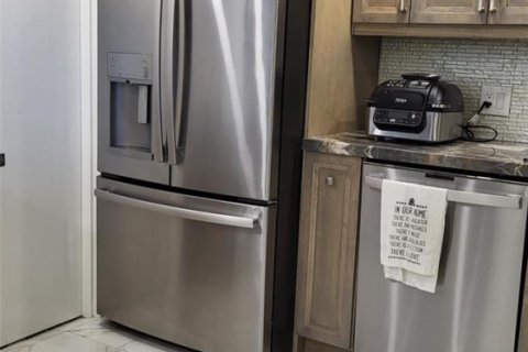 Condo in Pompano Beach, Florida, 2 bedrooms  № 2246780 - photo 22
