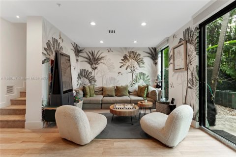Condominio en venta en Bay Harbor Islands, Florida, 5 dormitorios, 248.51 m2 № 1857254 - foto 4