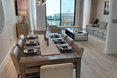 Condominio en venta en Bay Harbor Islands, Florida, 5 dormitorios, 248.51 m2 № 1857254 - foto 25