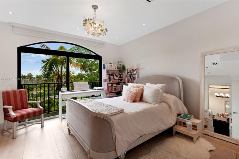 Condominio en venta en Bay Harbor Islands, Florida, 5 dormitorios, 248.51 m2 № 1857254 - foto 8
