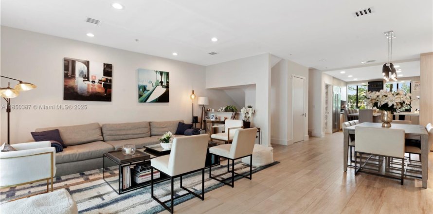 Condominio en Bay Harbor Islands, Florida, 5 dormitorios  № 1857254