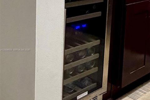 Снять в аренду кондоминиум в Майами, Флорида 2 спальни, 84.73м2, № 2072211 - фото 6