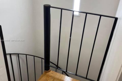 Снять в аренду кондоминиум в Майами, Флорида 2 спальни, 84.73м2, № 2072211 - фото 15