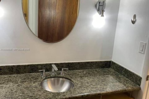 Снять в аренду кондоминиум в Майами, Флорида 2 спальни, 84.73м2, № 2072211 - фото 21