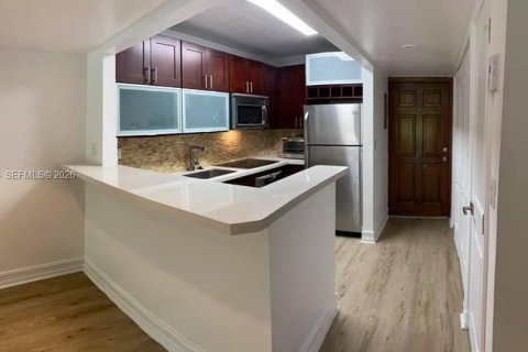 Снять в аренду кондоминиум в Майами, Флорида 2 спальни, 84.73м2, № 2072211 - фото 3
