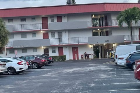 Condominio en venta en Miami Gardens, Florida, 1 dormitorio, 88.63 m2 № 1830781 - foto 2
