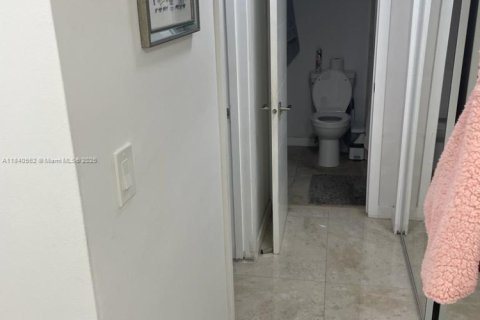 Condominio en venta en Miami Gardens, Florida, 1 dormitorio, 88.63 m2 № 1830781 - foto 8