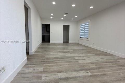 House in Miami, Florida 3 bedrooms, 98.1 sq.m. № 1967579 - photo 3