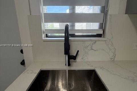 House in Miami, Florida 3 bedrooms, 98.1 sq.m. № 1967579 - photo 17