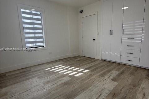 House in Miami, Florida 3 bedrooms, 98.1 sq.m. № 1967579 - photo 9