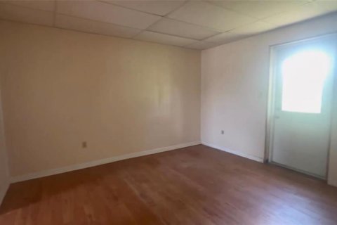 Commercial property in Winter Haven, Florida № 1776716 - photo 10