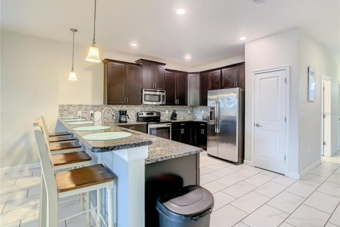 House in Davenport, Florida 8 bedrooms, 363.15 sq.m. № 1906159 - photo 19
