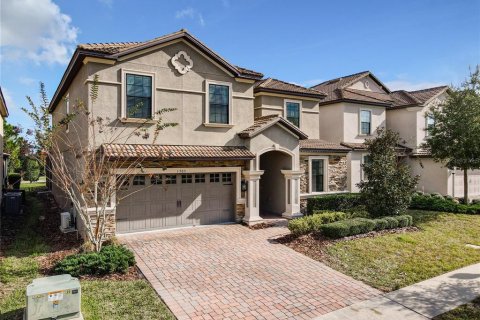 House in Davenport, Florida 8 bedrooms, 363.15 sq.m. № 1906159 - photo 2