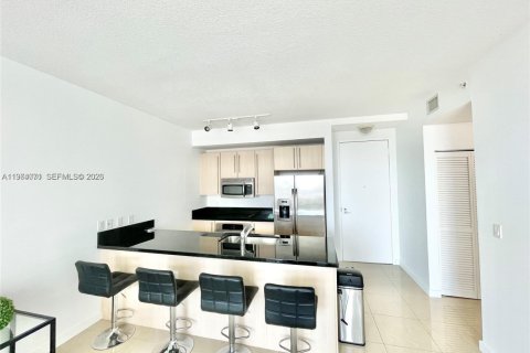 Copropriété à louer à Miami, Floride: 1 chambre, 64.38 m2 № 2029086 - photo 4