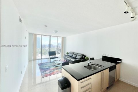 Copropriété à louer à Miami, Floride: 1 chambre, 64.38 m2 № 2029086 - photo 2